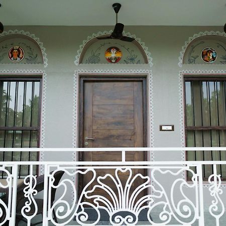 Breathing Earth - Rooms And Pool Calcutta Extérieur photo