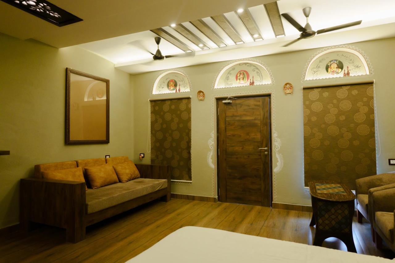 Breathing Earth - Rooms And Pool Calcutta Extérieur photo