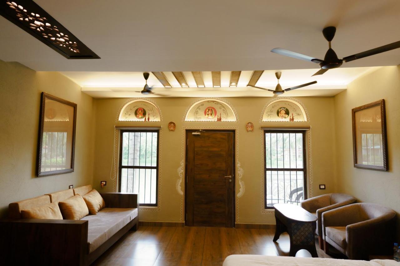 Breathing Earth - Rooms And Pool Calcutta Extérieur photo