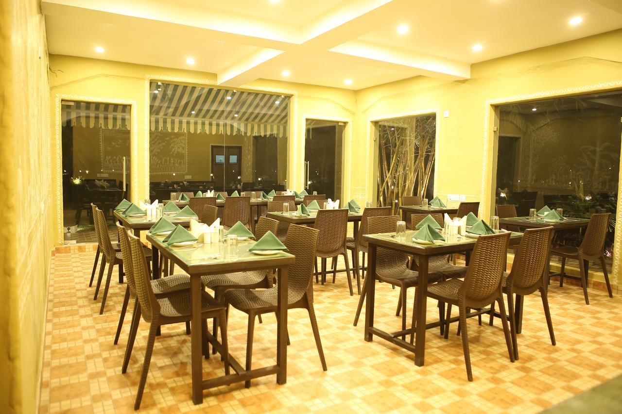 Breathing Earth - Rooms And Pool Calcutta Extérieur photo