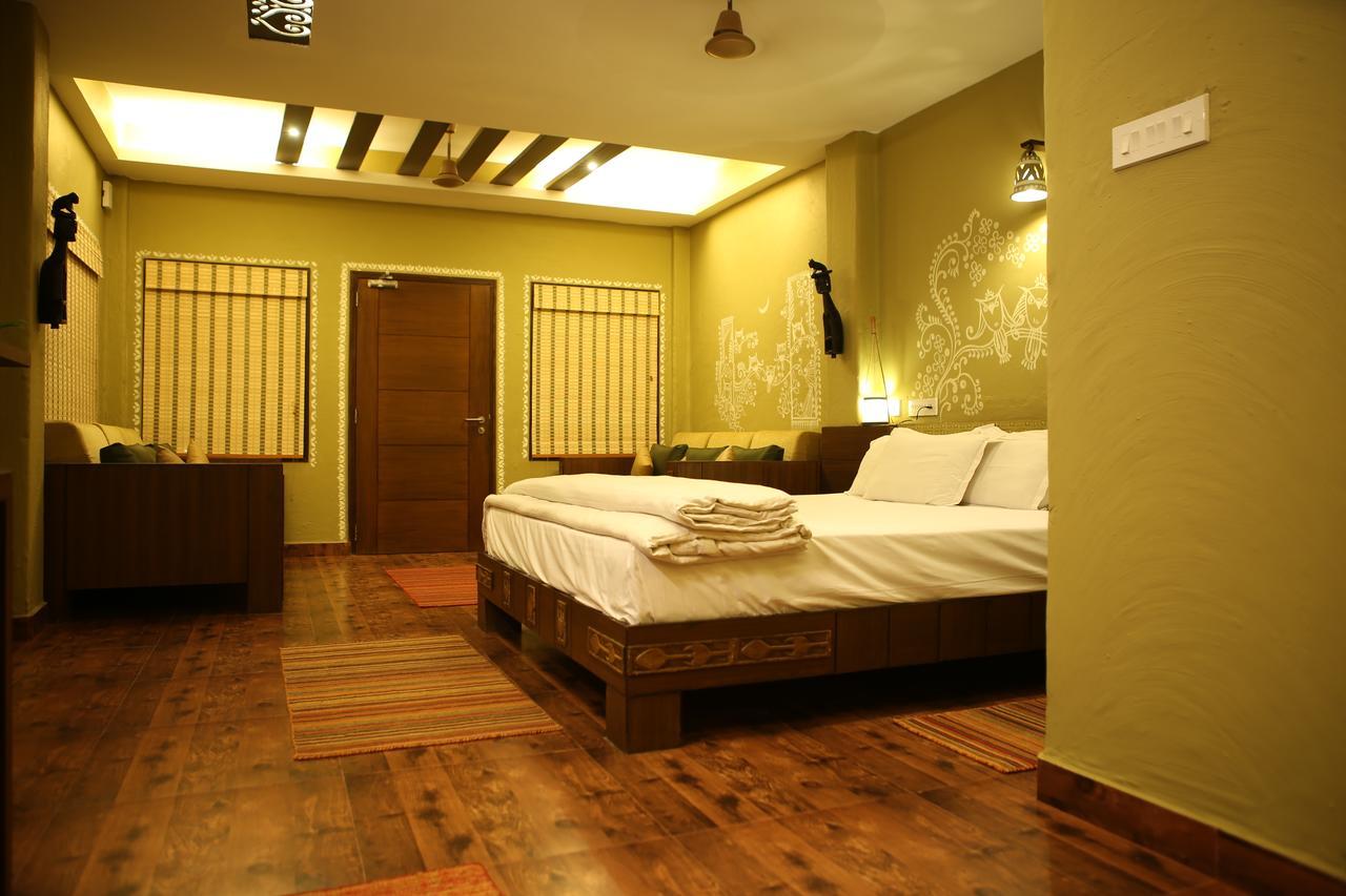 Breathing Earth - Rooms And Pool Calcutta Extérieur photo