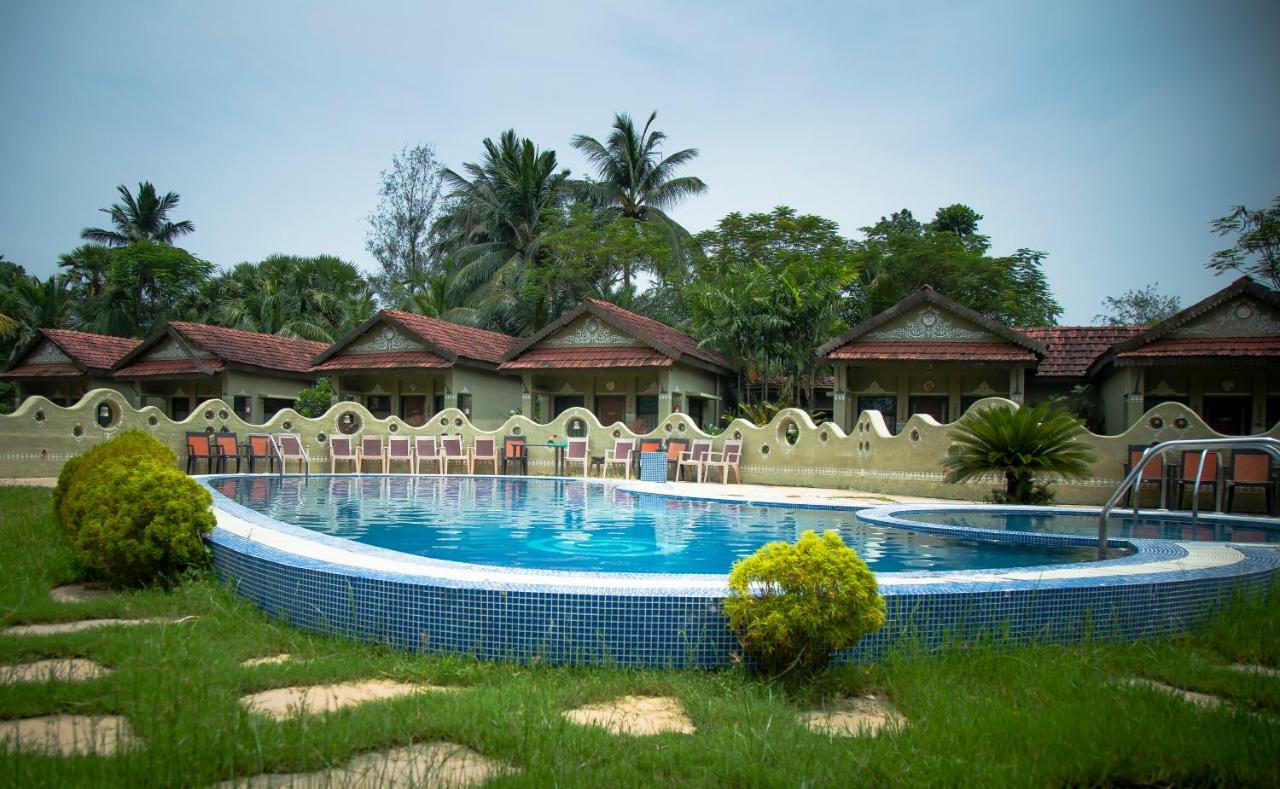 Breathing Earth - Rooms And Pool Calcutta Extérieur photo